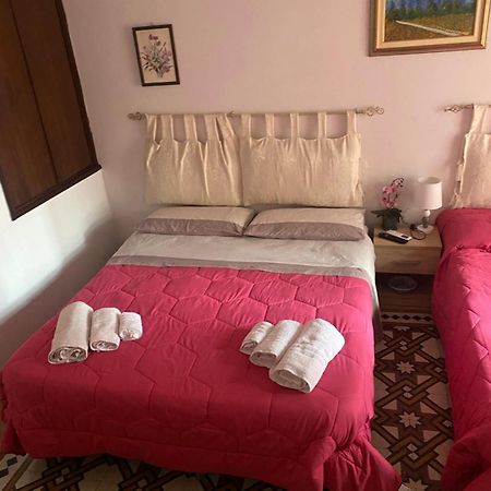 B&B Con Cucina La Ninfea Caltagirone Buitenkant foto