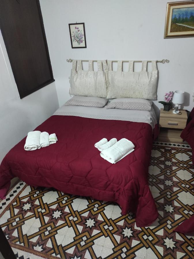 B&B Con Cucina La Ninfea Caltagirone Buitenkant foto