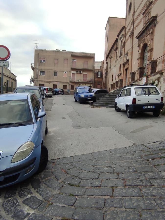 B&B Con Cucina La Ninfea Caltagirone Buitenkant foto