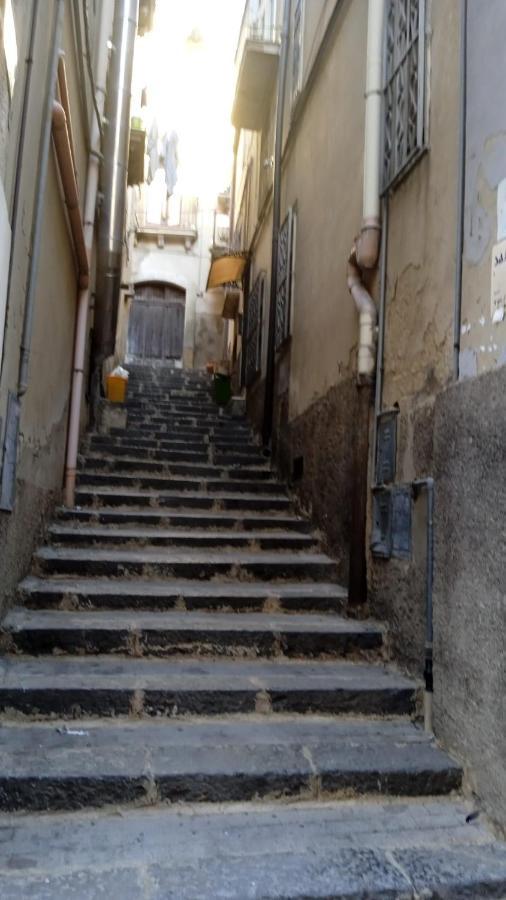B&B Con Cucina La Ninfea Caltagirone Buitenkant foto
