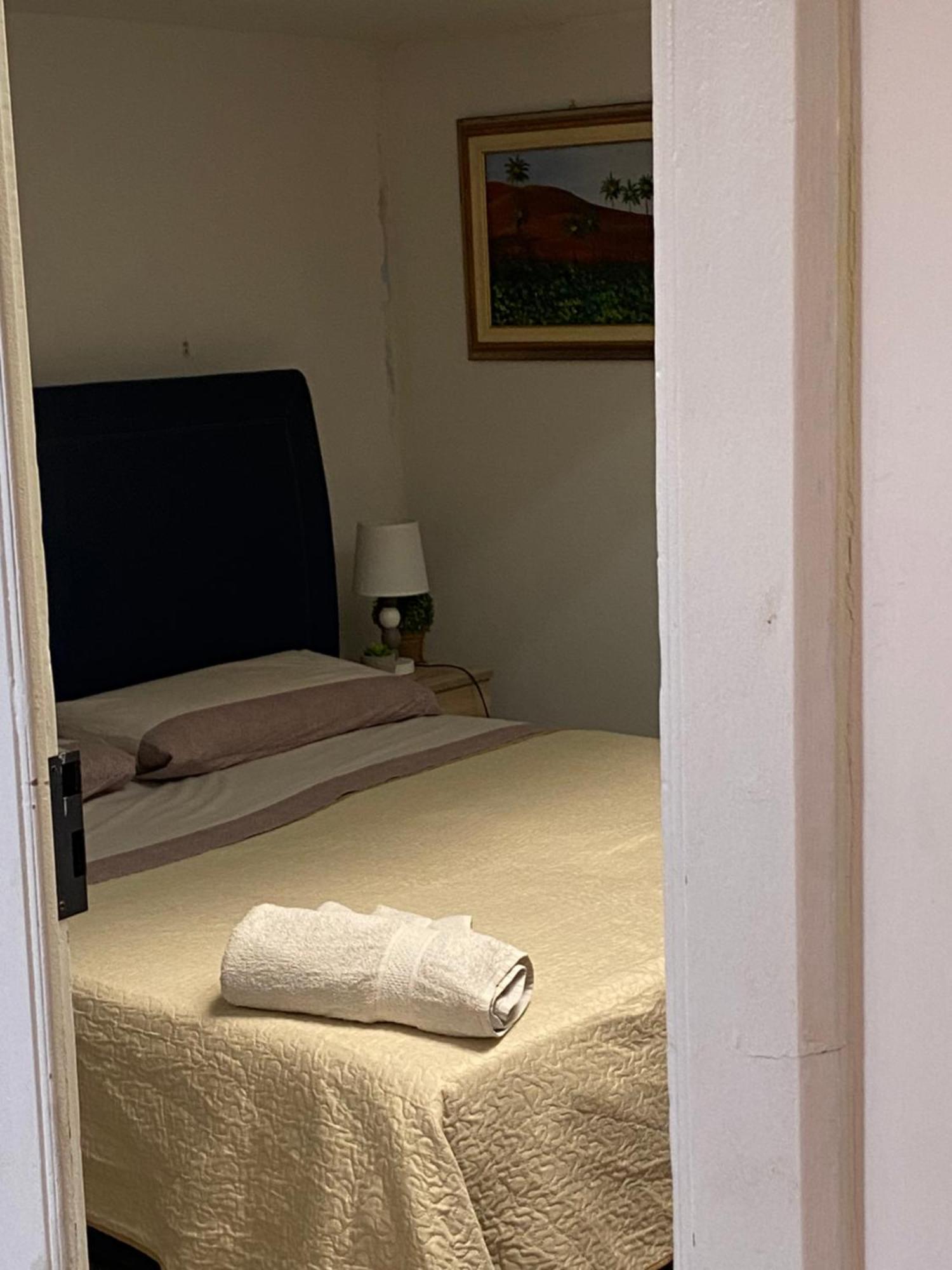 B&B Con Cucina La Ninfea Caltagirone Buitenkant foto