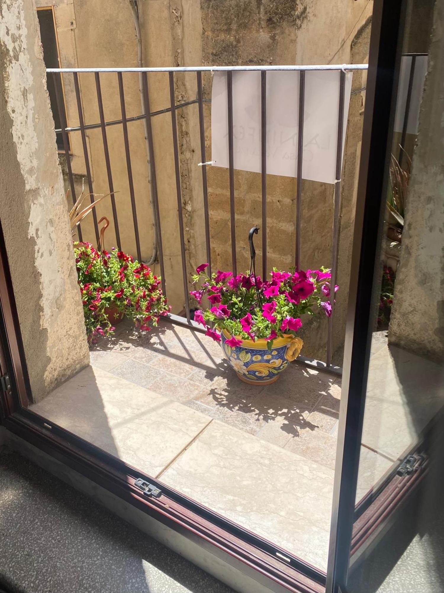 B&B Con Cucina La Ninfea Caltagirone Buitenkant foto