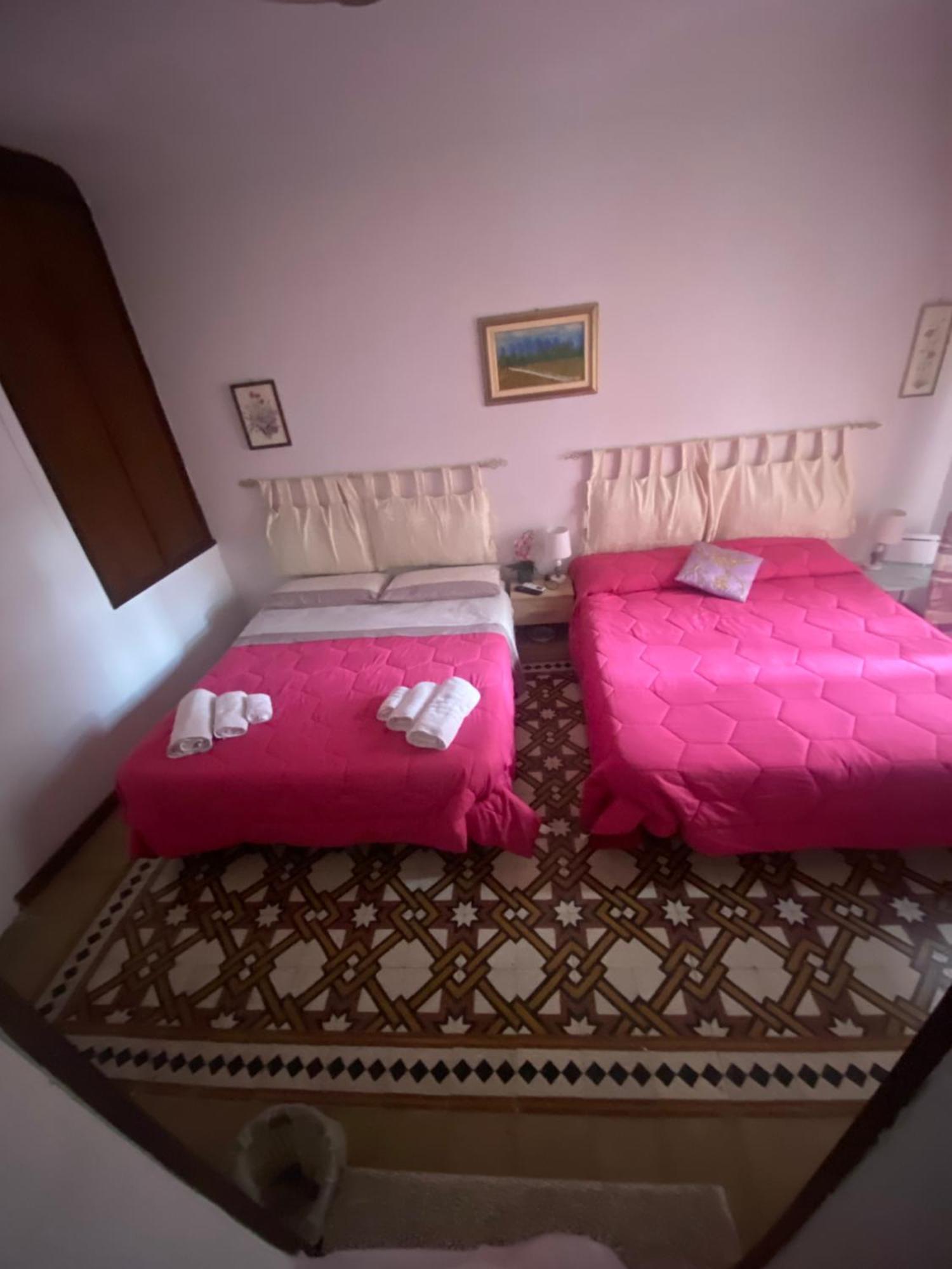 B&B Con Cucina La Ninfea Caltagirone Buitenkant foto